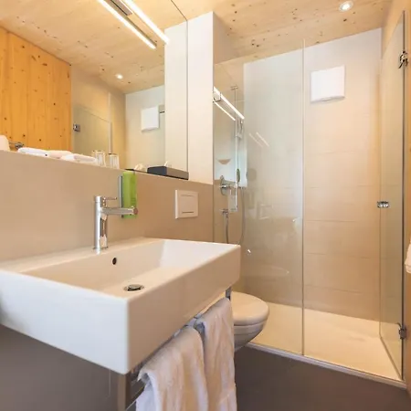 Hotel Bever Lodge 3*