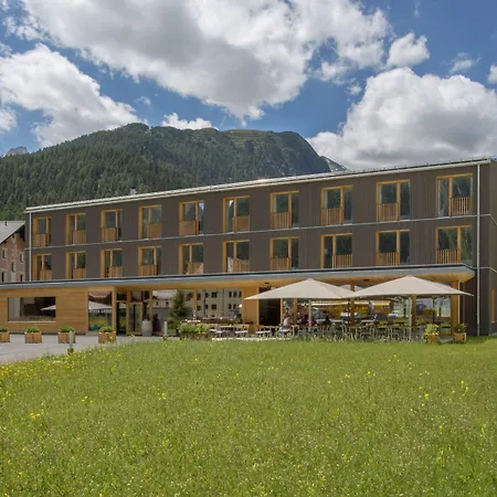 Bever Lodge Отель Бевер