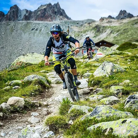 Bever Lodge Ξενοδοχείο