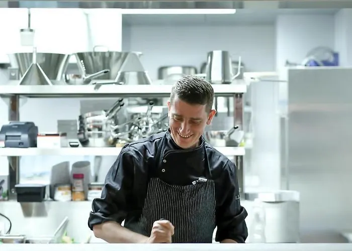 Bever Lodge Hotel 3*