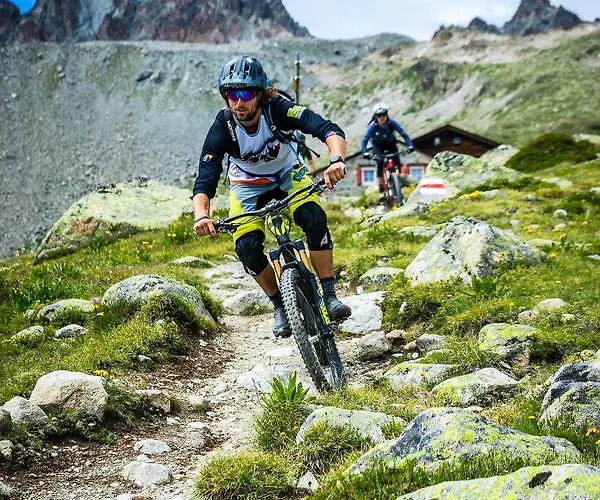 Bever Lodge Szálloda